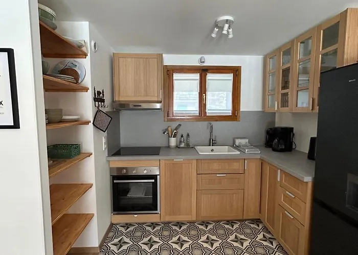 Violette De Cham - Jardin Prive - Vue Mont Blanc *